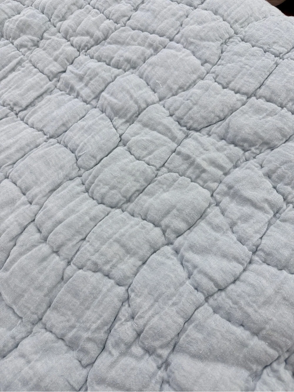 Pottery Barn Cloud Quilt Chambray Blue Queen Size